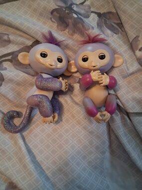 Fingerlings- Purple And Pink Glitter Monkey Toys for Kids